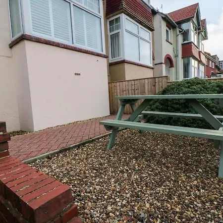 25 Victoria Park Avenue