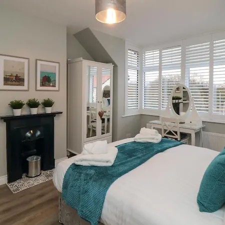 25 Victoria Park Avenue Сasa de vacaciones