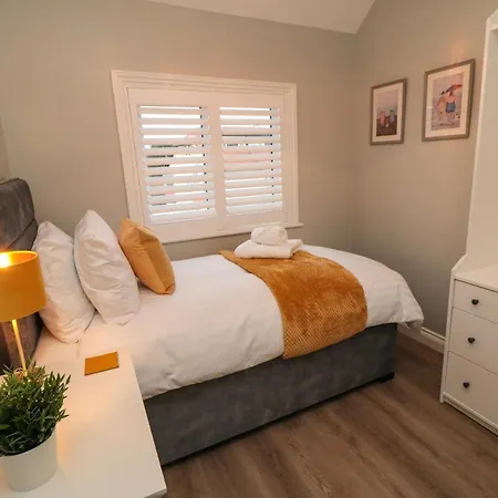 Holiday home 25 Victoria Park Avenue *