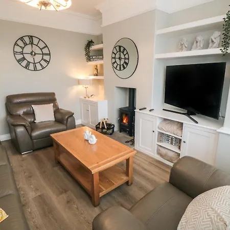 Holiday home 25 Victoria Park Avenue
